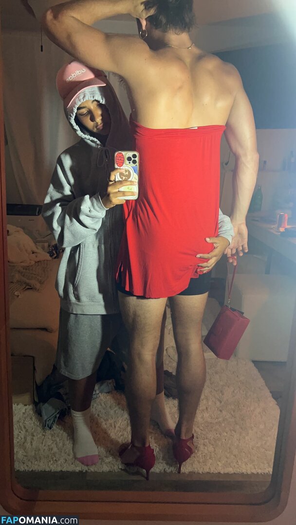 Sienna Mae Gomez / sienna_mae / siennamaegomez Nu OnlyFans  Photo fuitée #878