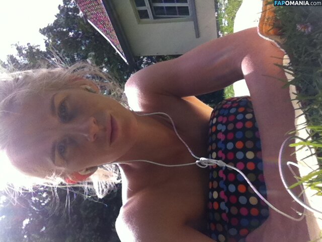 Sofia Jakobsson Nu Photo fuitée #13