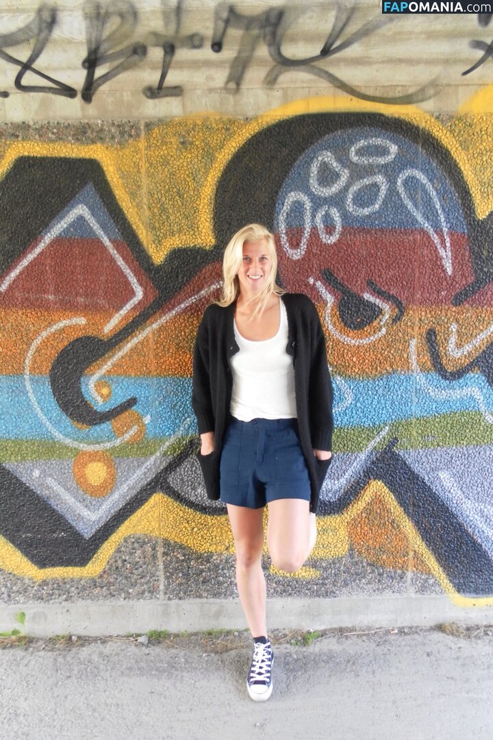 Sofia Jakobsson Nu Photo fuitée #146