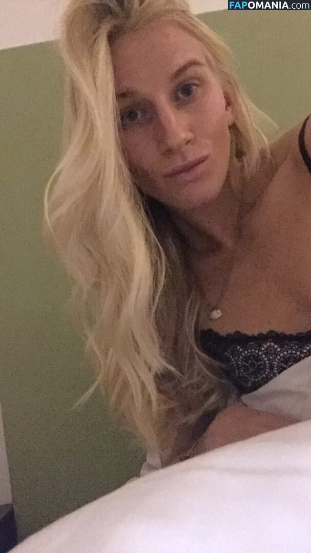 Sofia Jakobsson Nu Photo fuitée #194