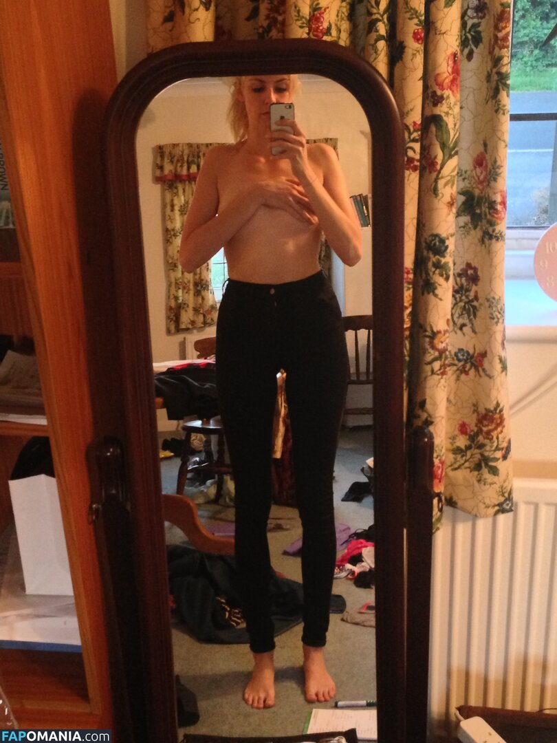 Tamsin Egerton Nu Photo fuitée #1
