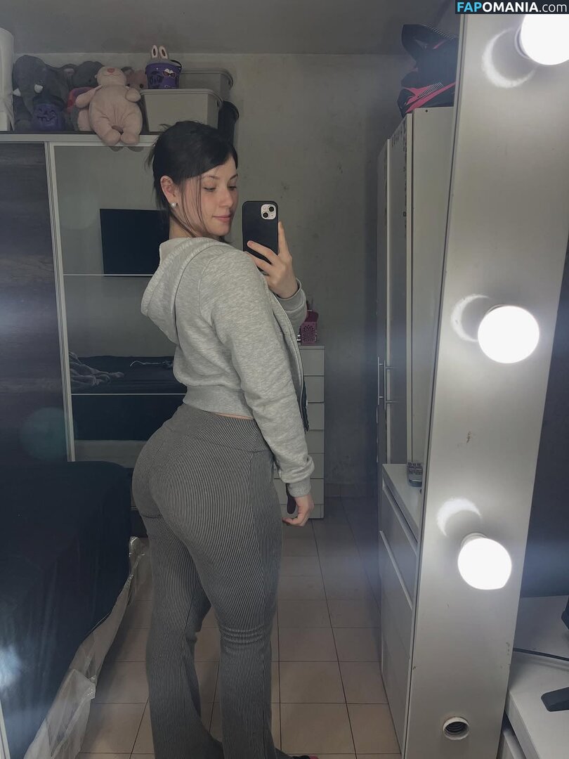 Abril Milagros / Abru / Abruuu / abrilmilagros2626 🇦🇷 / abruu0_0 / milagrossabriil Nu OnlyFans  Photo fuitée #5