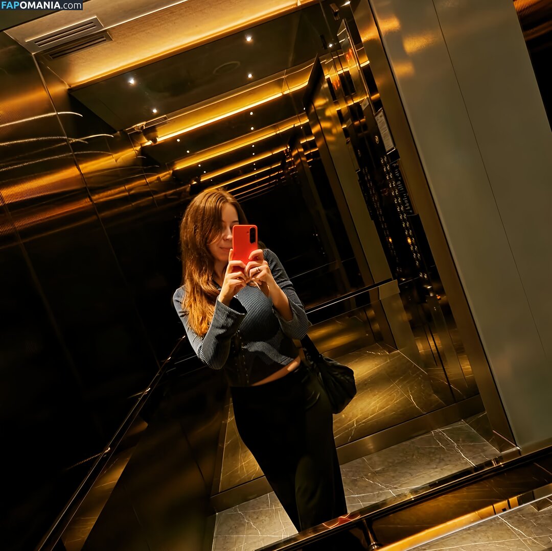 actuallyalisa / https: Nu OnlyFans  Photo fuitée #7