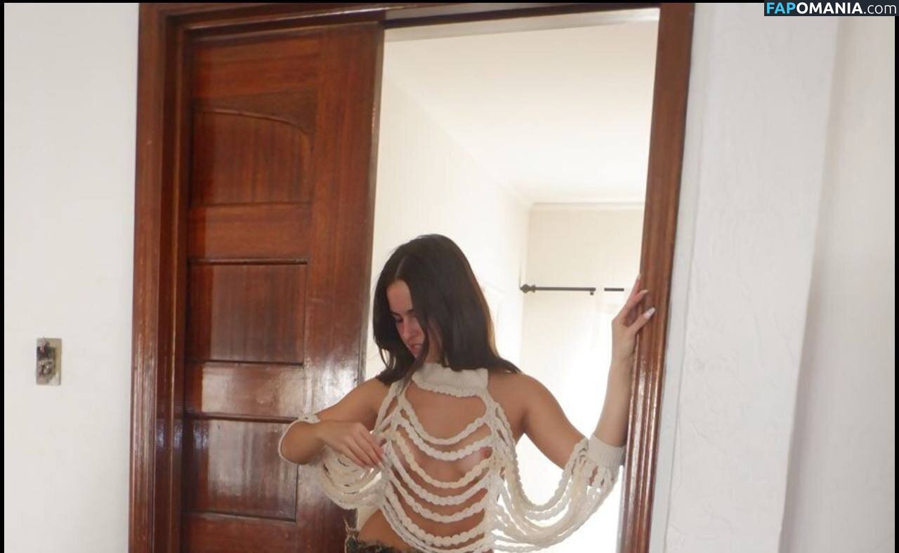 Addison Rae / addie_the_baddie / addisonraee Nu OnlyFans  Photo fuitée #30