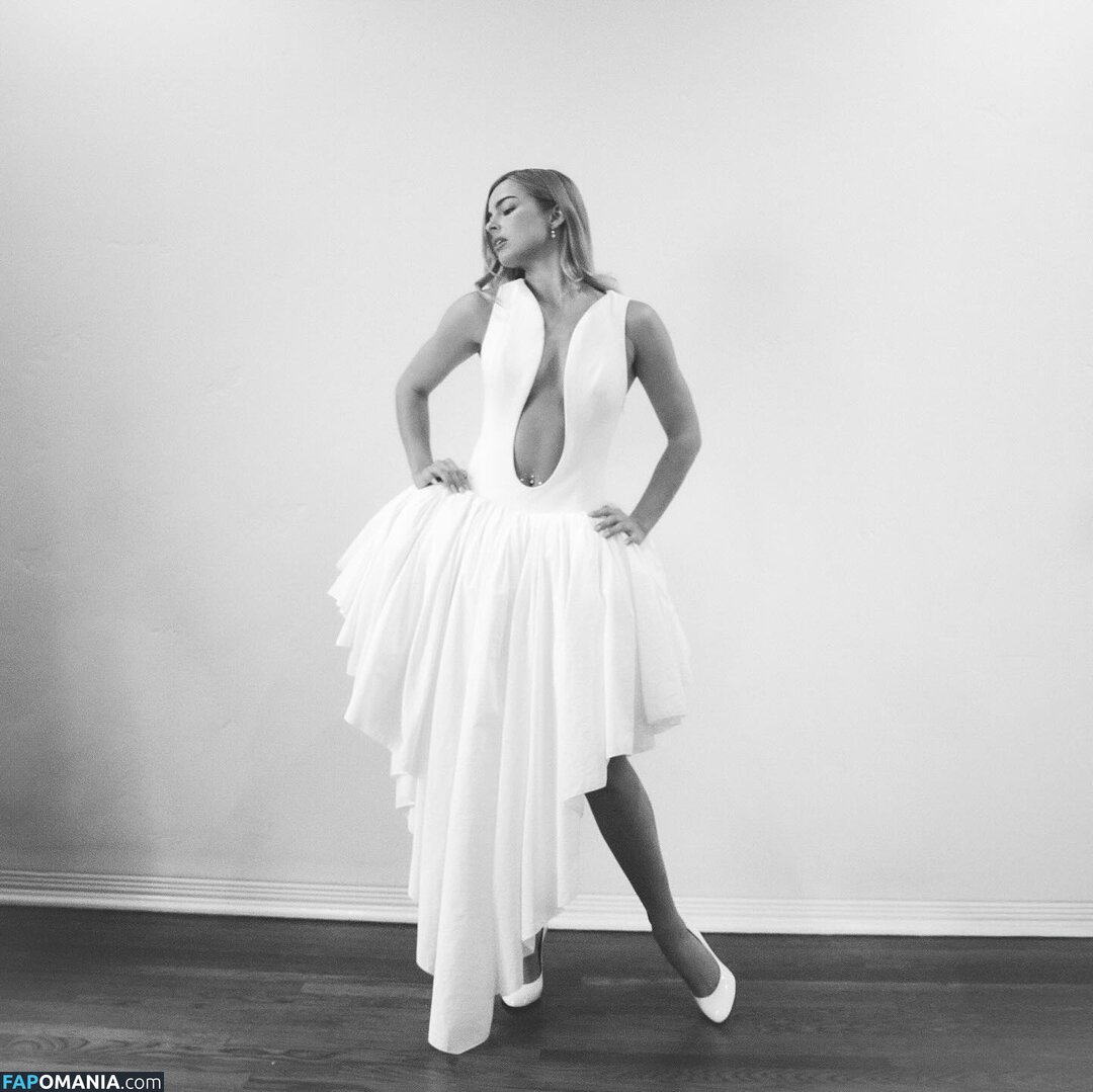 Addison Rae / addie_the_baddie / addisonraee Nu OnlyFans  Photo fuitée #64