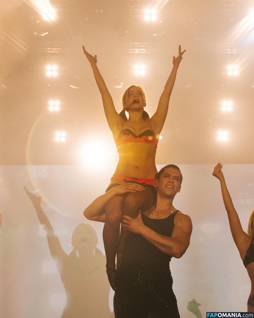 Addison Rae / addie_the_baddie / addisonraee Nu OnlyFans  Photo fuitée #75