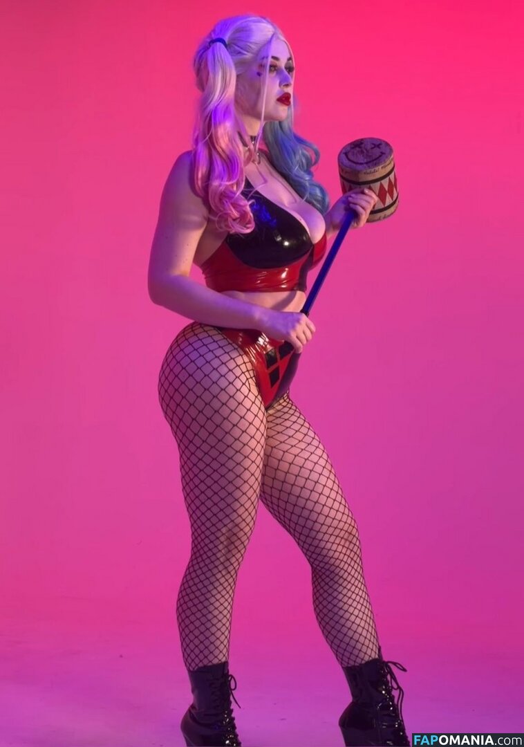 Adia / adiacosplay Nu OnlyFans  Photo fuitée #9
