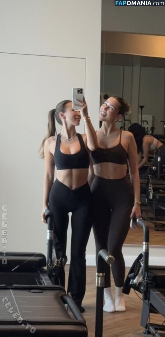 Adorable Caro / adorable_caro Nu OnlyFans  Photo fuitée #2