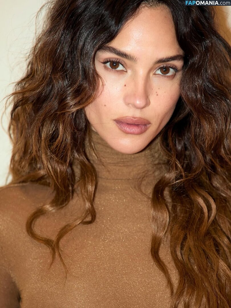 Adria Arjona / adriaarjona Nu OnlyFans  Photo fuitée #2
