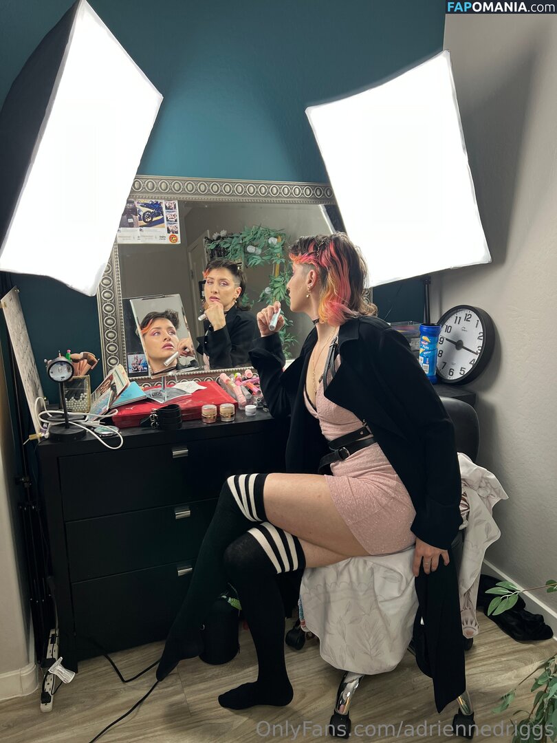 adrienne.driggs / adriennedriggs Nu OnlyFans  Photo fuitée #19