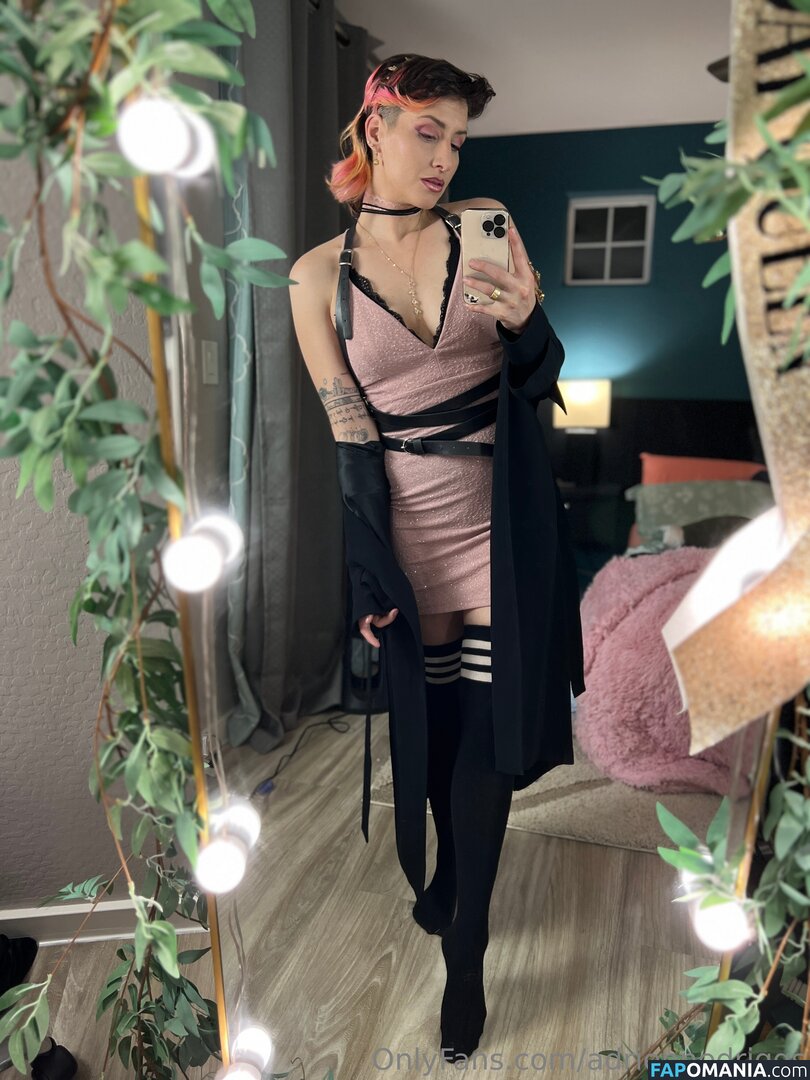 adrienne.driggs / adriennedriggs Nu OnlyFans  Photo fuitée #20