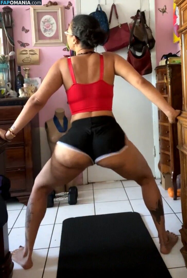 2xthesunshineinc / Afiya Sunshine / AfiyaSunshine / https: / queenafiyasunshine Nu OnlyFans  Photo fuitée #6