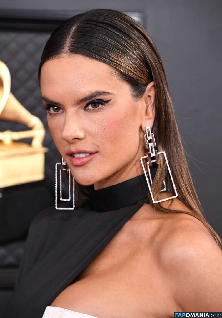 Alessandra / Alessandra Ambrosio / aleambrosio / alelovesanja / alessandraambrosio / https: Nu OnlyFans  Photo fuitée #1598
