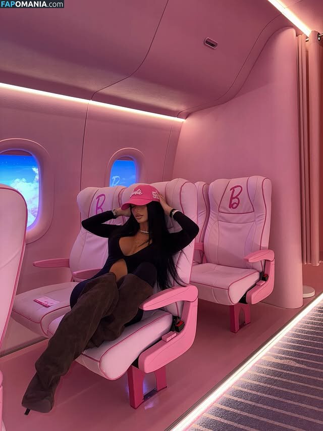 Alessia Basile / alessiaa_basilee Nu OnlyFans  Photo fuitée #1