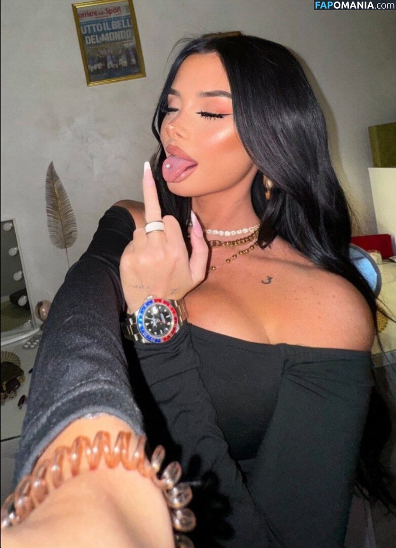 Alessia Basile / alessiaa_basilee Nu OnlyFans  Photo fuitée #6