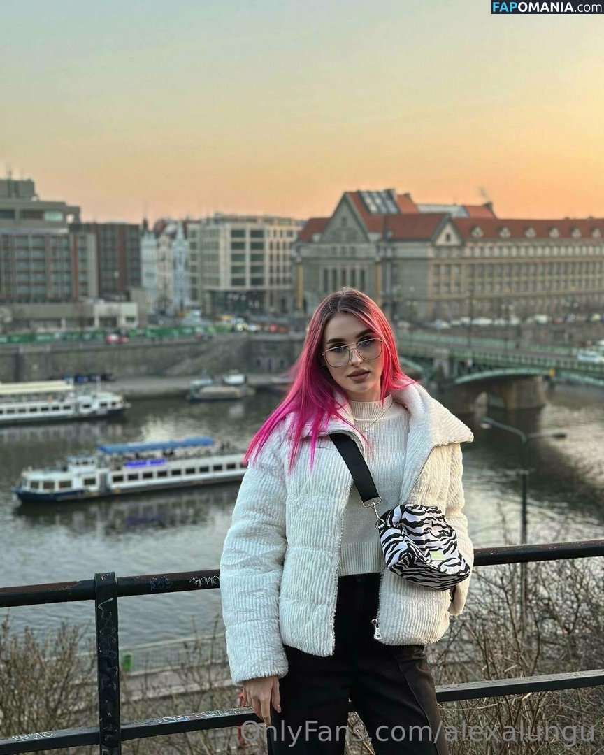 alexalungu Nu OnlyFans  Photo fuitée #25