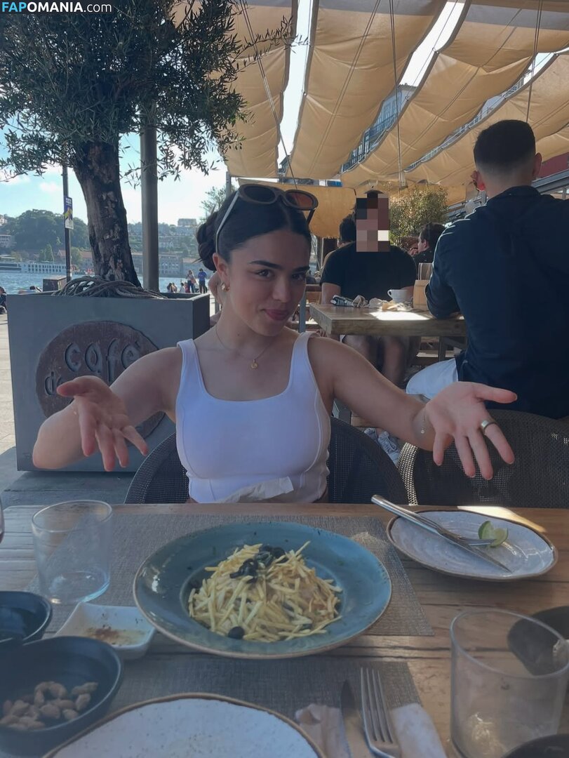 Alexandra Chaves / alexandrachaves Nu OnlyFans  Photo fuitée #1