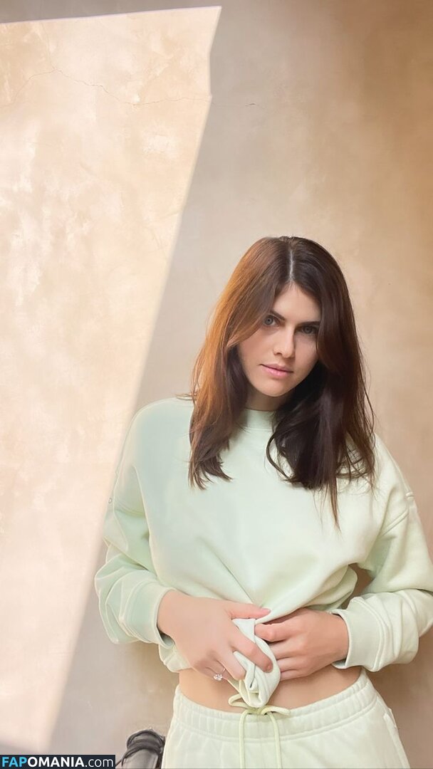 Alexandra Daddario / alexandradaddario Nu OnlyFans  Photo fuitée #2064