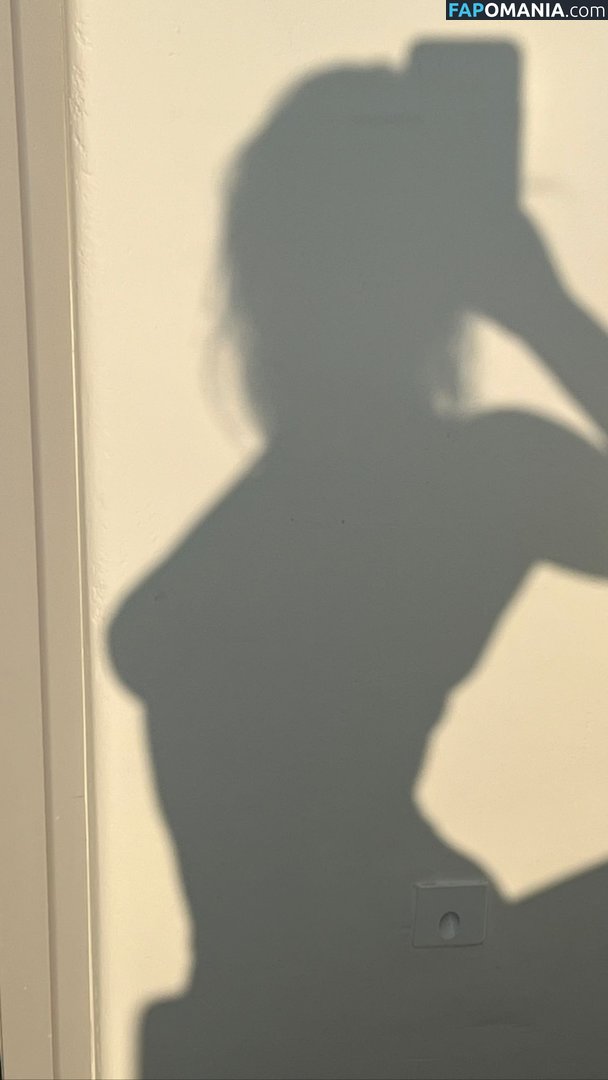 Alexandra Stan Nu Photo fuitée #134