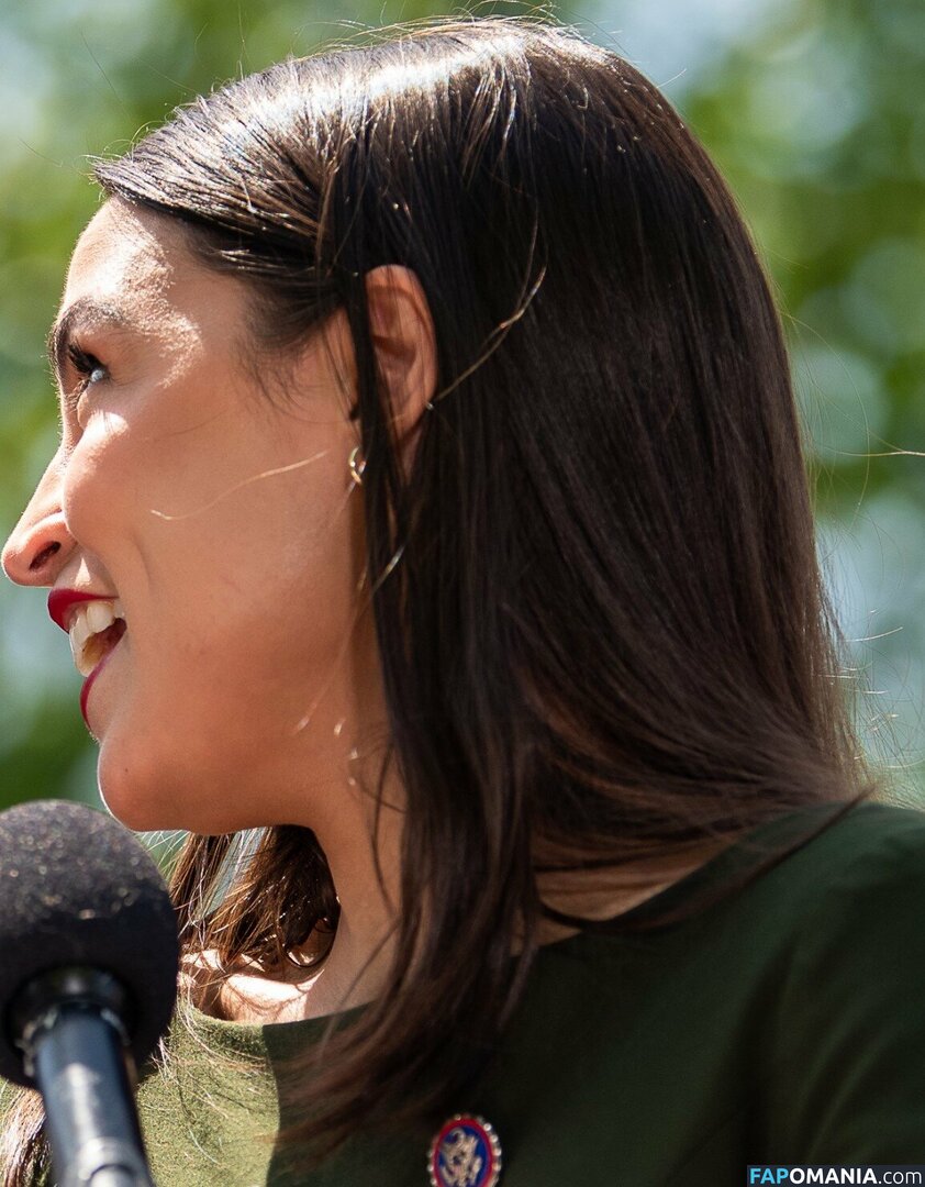 AOC / Alexandria Ocasio-Cortez Nu OnlyFans  Photo fuitée #131