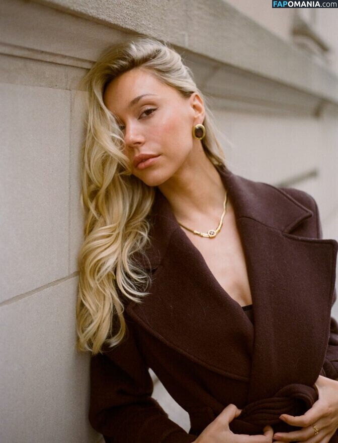 Alexis Ren / alexisren / alexisreng / alexxissren Nu OnlyFans  Photo fuitée #1026