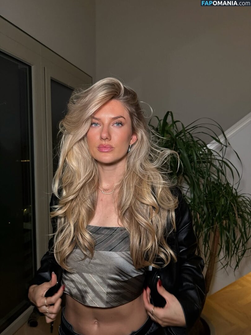 Alica Schmidt / alicasmd / nathalieschmidt Nu OnlyFans  Photo fuitée #1038