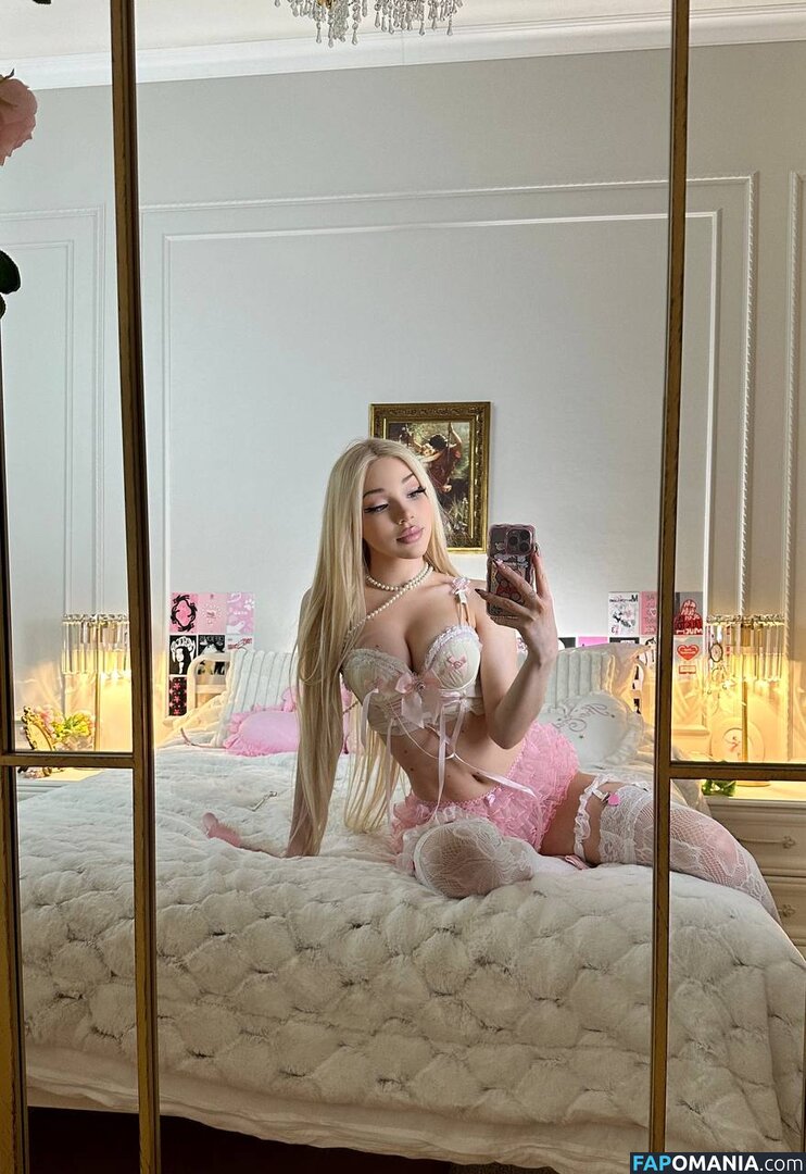 Alice Delish / alice_delish / alicedelish Nu OnlyFans  Photo fuitée #2890