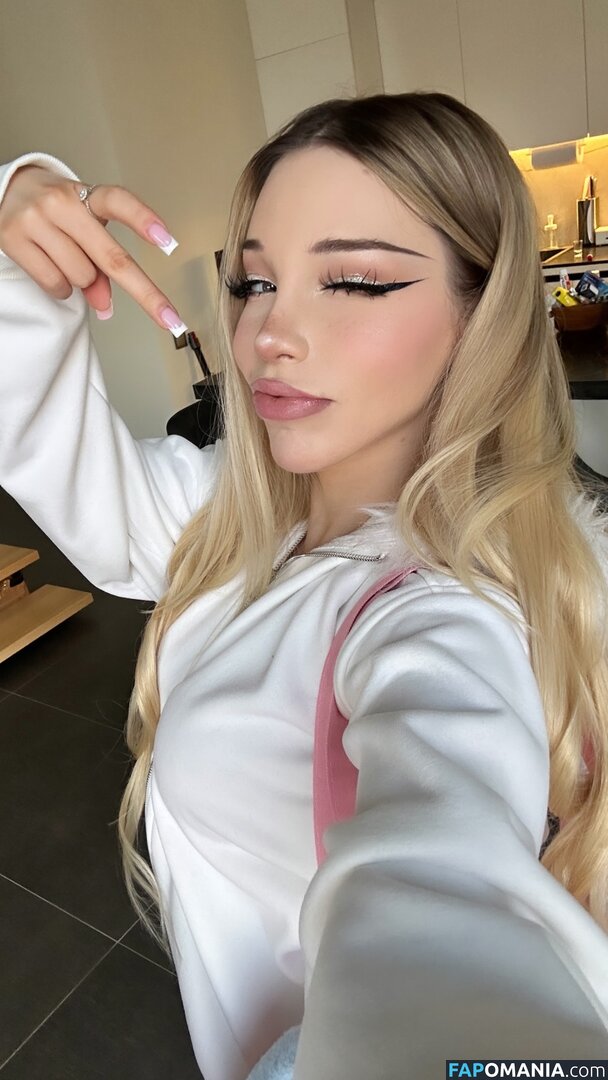 Alice Delish / alice_delish / alicedelish Nu OnlyFans  Photo fuitée #2914