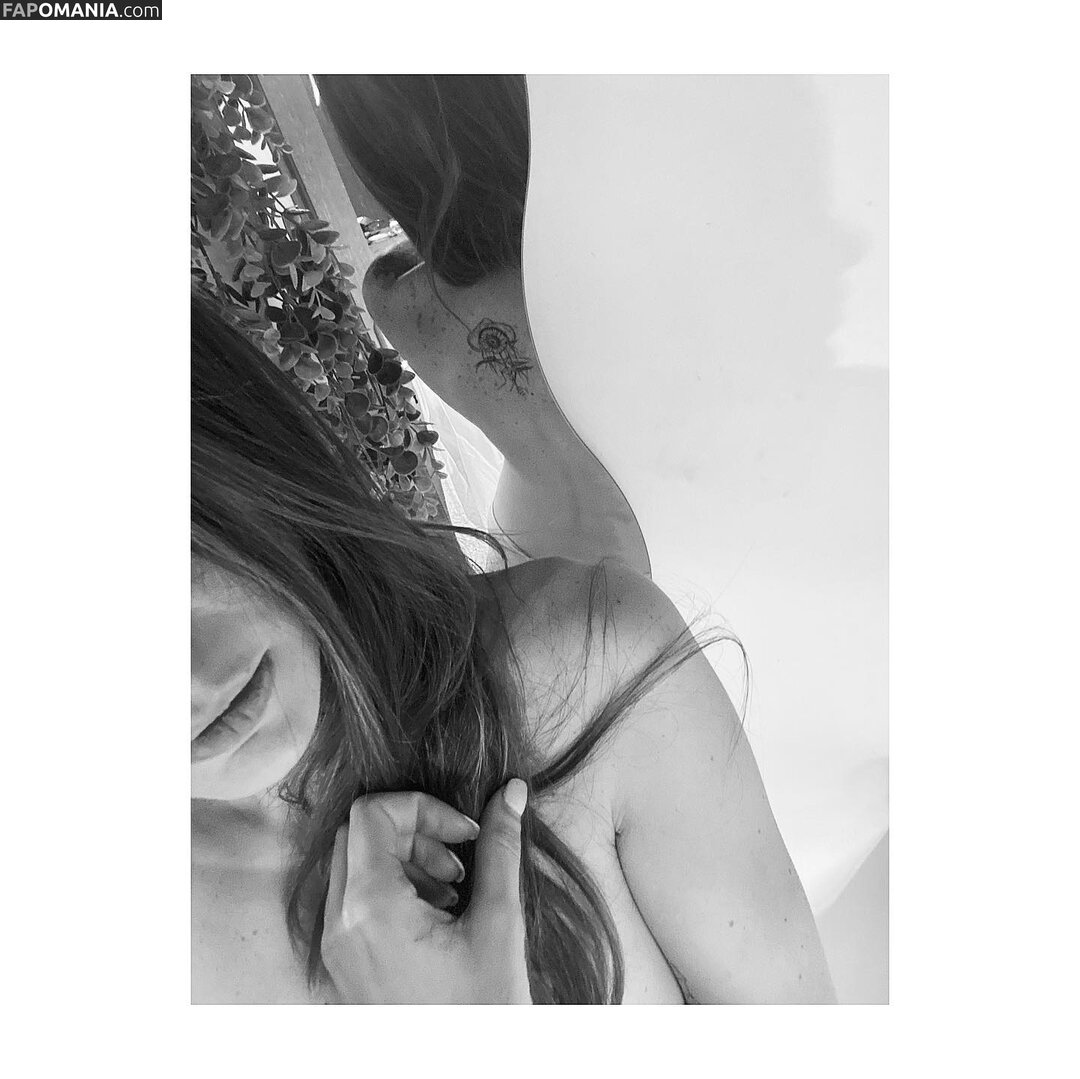 Alice Ippoliti / ali_ippo Nu OnlyFans  Photo fuitée #16