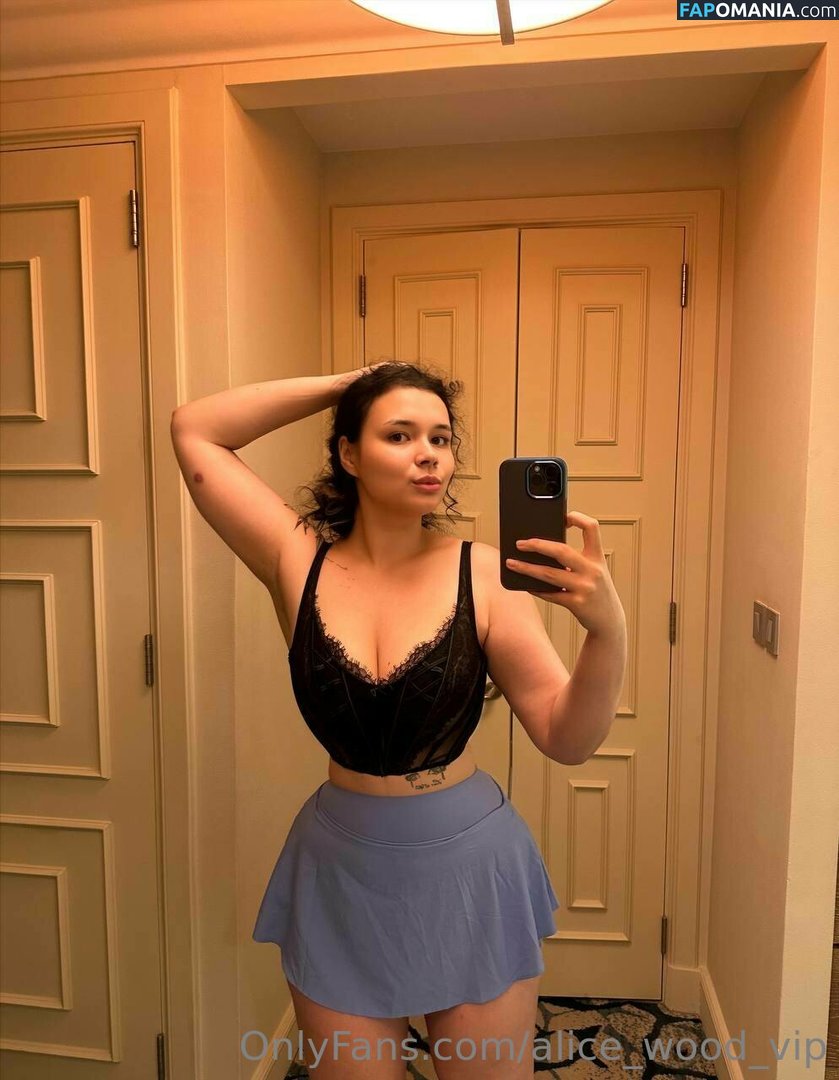 alice_wood_vip / alice_woood Nu OnlyFans  Photo fuitée #42