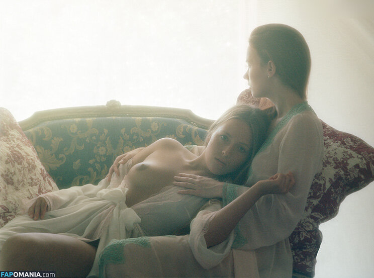 Alina Jäger / clippedinandfree Nu OnlyFans  Photo fuitée #92