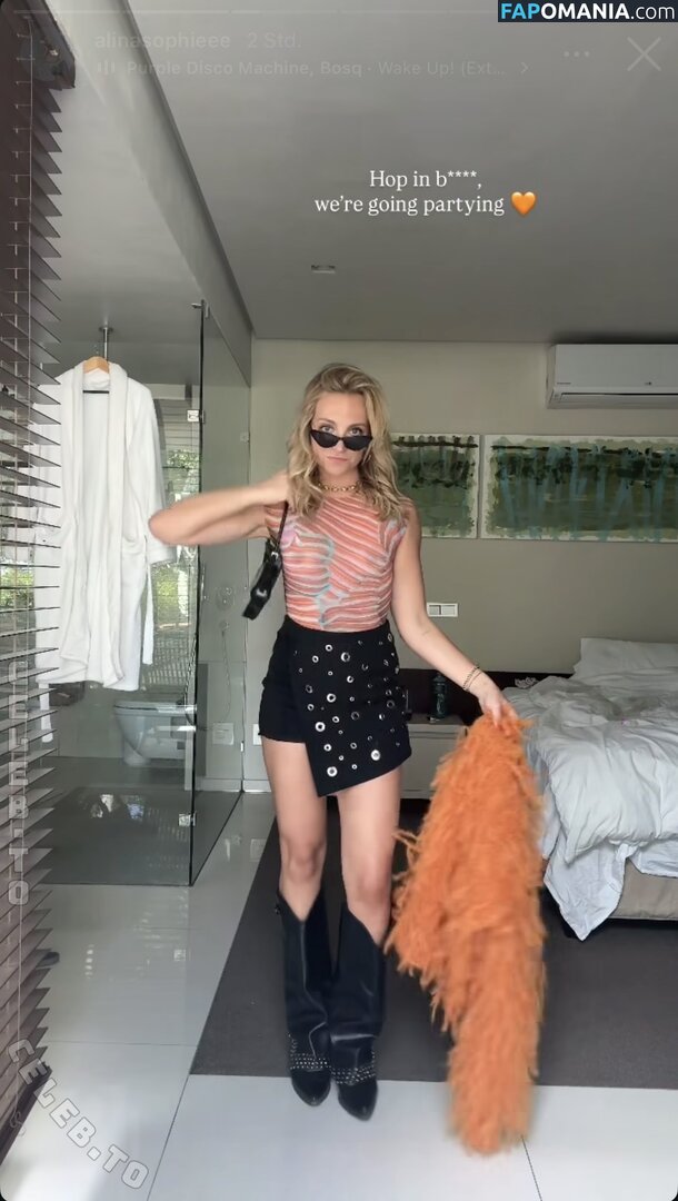 Alina Sophie Holst / alinasophieee Nu OnlyFans  Photo fuitée #1