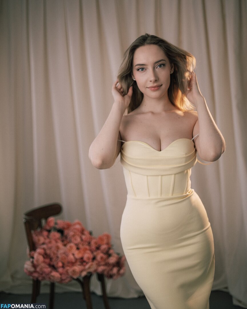 Alissa Strekozova / alissaofficial_ Nu OnlyFans  Photo fuitée #7