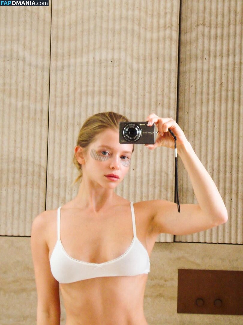 Alla Bruletova / bruletova / bruletova_ Nu OnlyFans  Photo fuitée #680