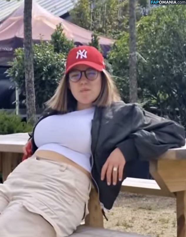 Allie Sherlock / alliesherlock Nu OnlyFans  Photo fuitée #114