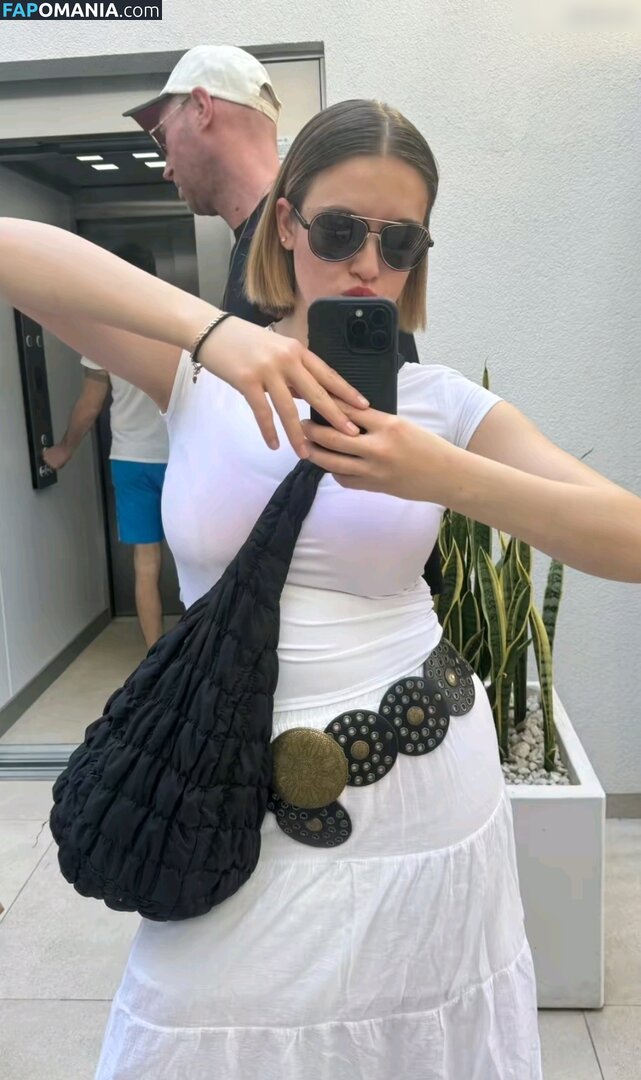 Allie Sherlock / alliesherlock Nu OnlyFans  Photo fuitée #192