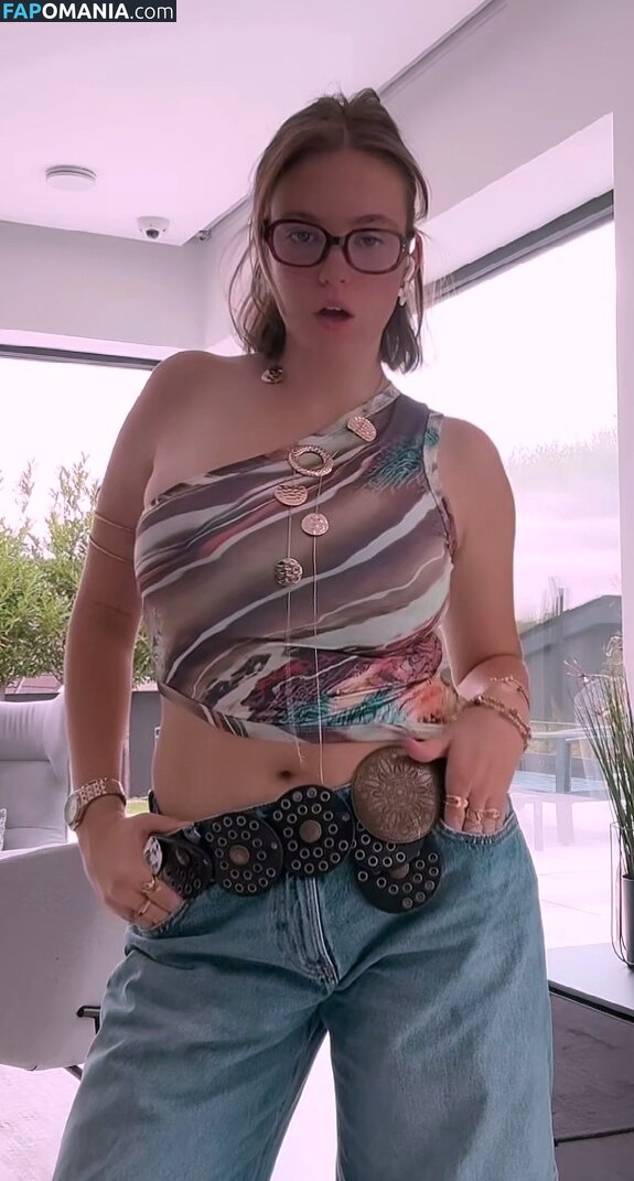 Allie Sherlock / alliesherlock Nu OnlyFans  Photo fuitée #212