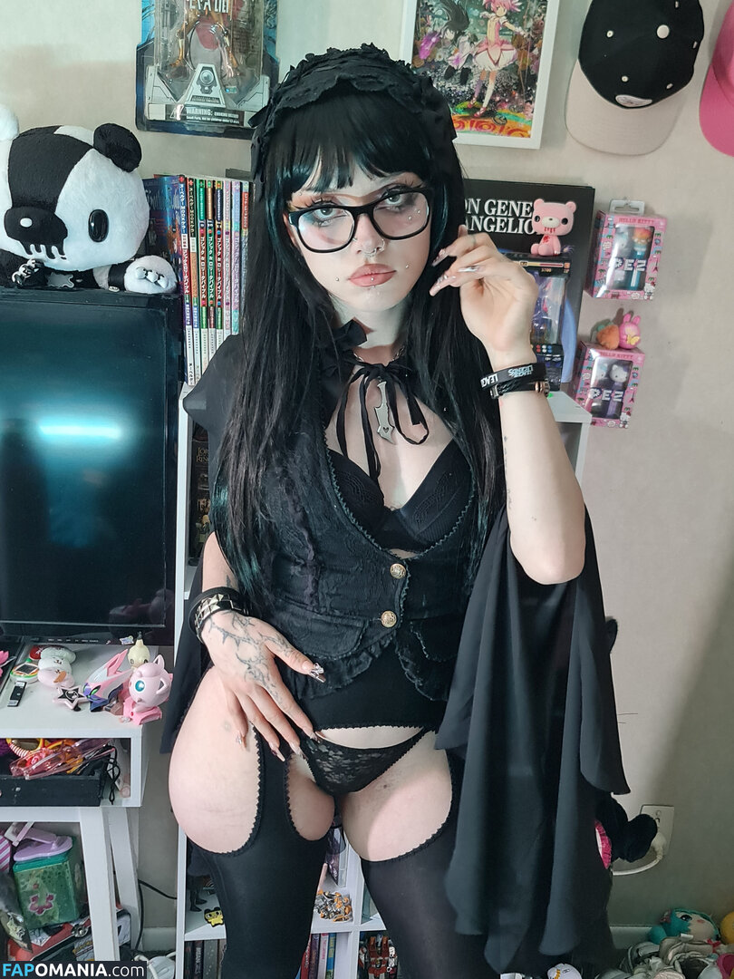 +:｡.ruby ʚ ♡ ɞ ⋆ ✧.｡ / allmyheartbear / myarykerx / usakumyawhore / usakyumawhore Nu OnlyFans  Photo fuitée #1