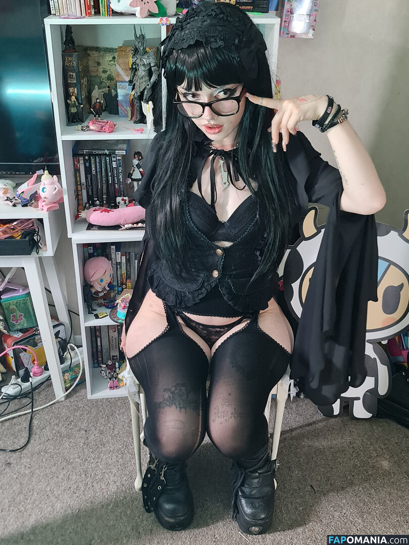 +:｡.ruby ʚ ♡ ɞ ⋆ ✧.｡ / allmyheartbear / myarykerx / usakumyawhore / usakyumawhore Nu OnlyFans  Photo fuitée #4
