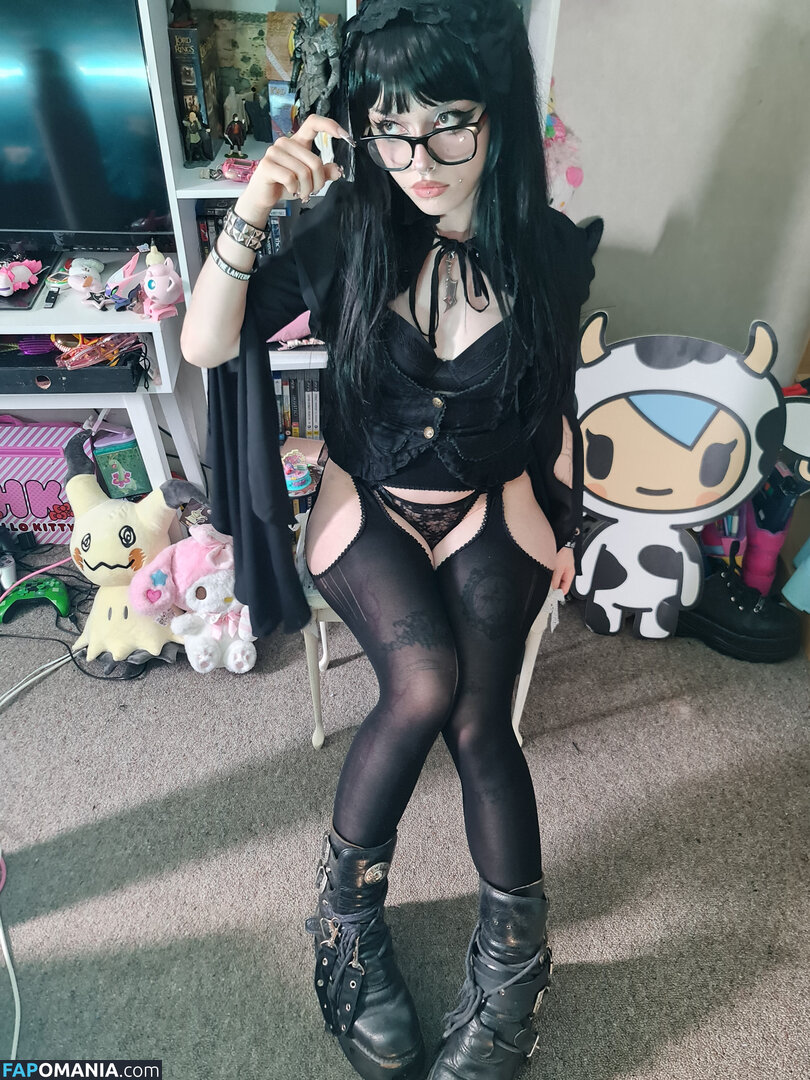 +:｡.ruby ʚ ♡ ɞ ⋆ ✧.｡ / allmyheartbear / myarykerx / usakumyawhore / usakyumawhore Nu OnlyFans  Photo fuitée #8