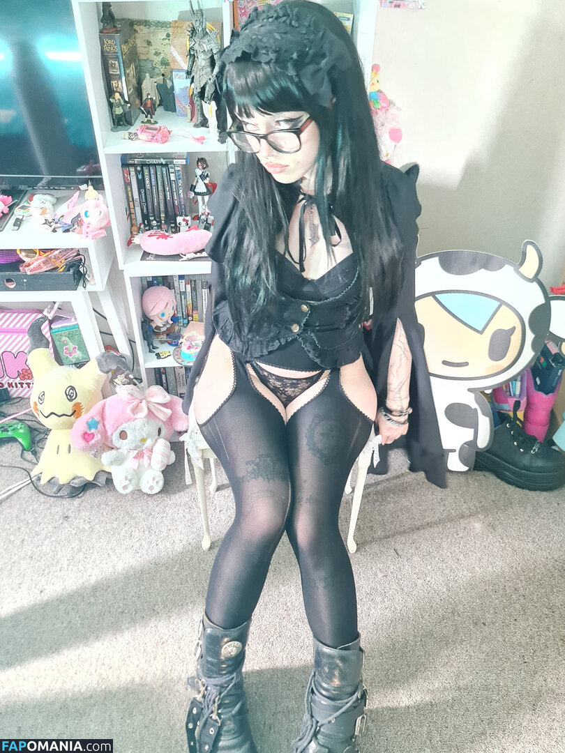 +:｡.ruby ʚ ♡ ɞ ⋆ ✧.｡ / allmyheartbear / myarykerx / usakumyawhore / usakyumawhore Nu OnlyFans  Photo fuitée #11