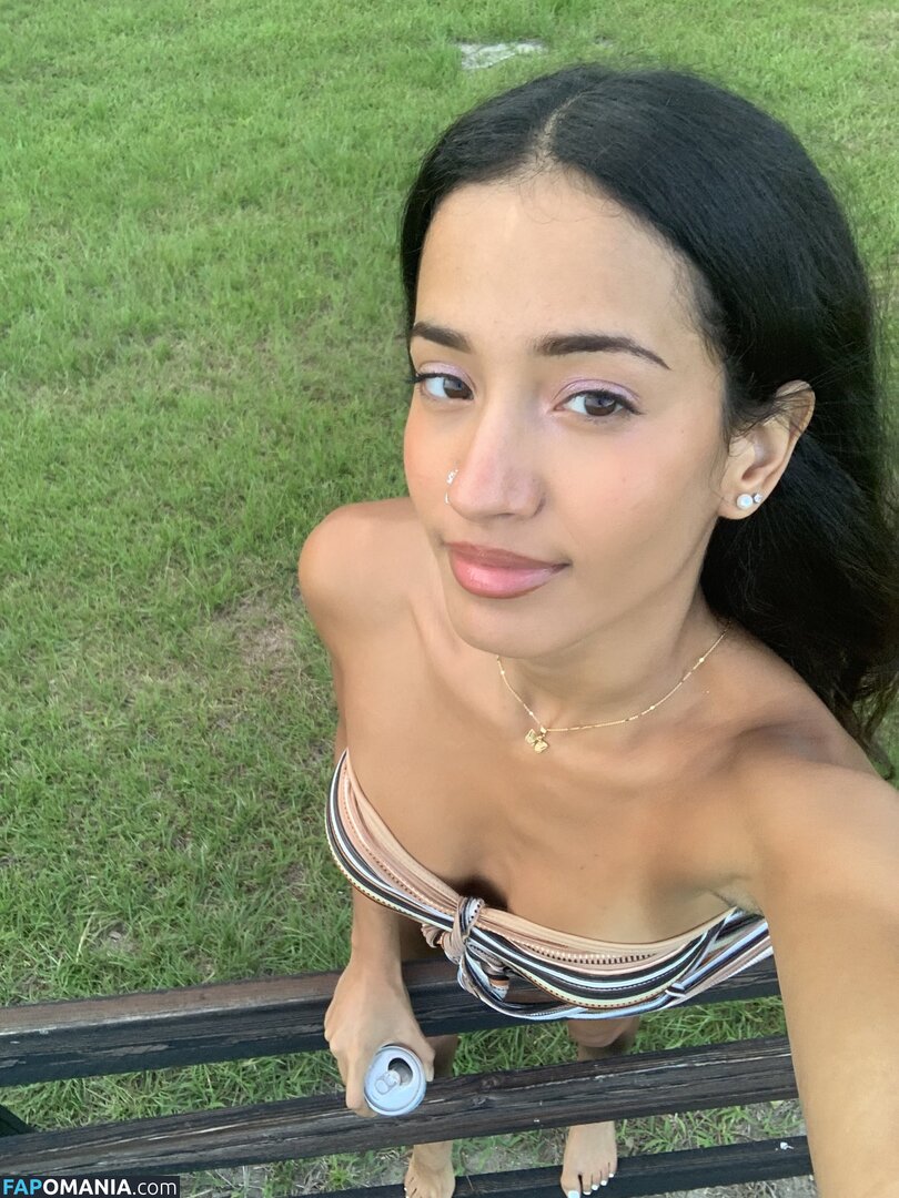 Ally Casper / Kitten Ally / allycasp / allycasper / chloally Nu OnlyFans  Photo fuitée #4