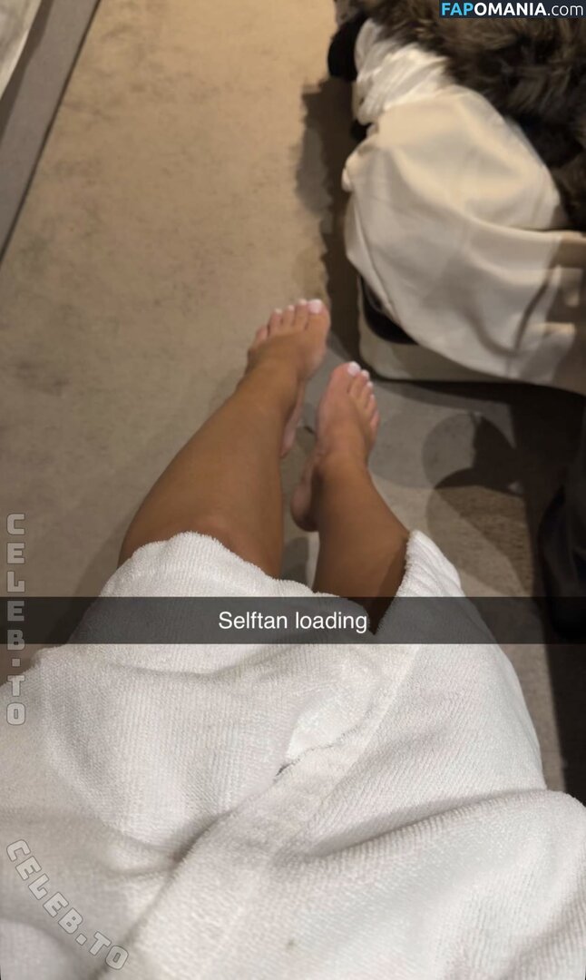Almira Azemi / almira.azz / almirra.az Nu OnlyFans  Photo fuitée #2