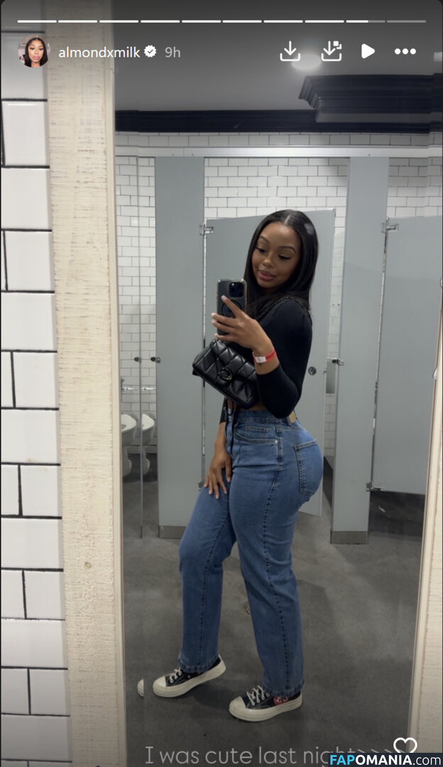 AlmondXMilk / SheCanadian Nu OnlyFans  Photo fuitée #4