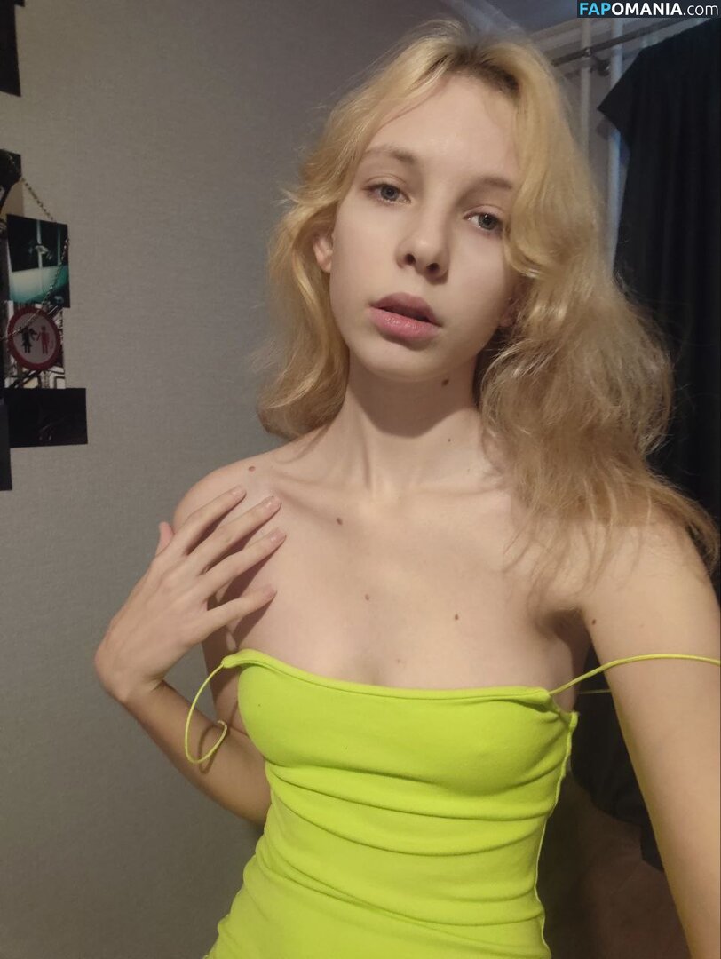 Altheadoyel / Fafa_fluff / KerryMezo / KinaBattig Nu OnlyFans  Photo fuitée #1