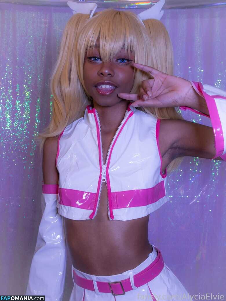 Alycia Elvie / alyciaelvie / alyciaelvie_ Nu OnlyFans  Photo fuitée #8