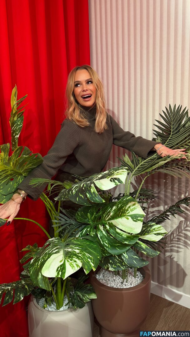 Amanda Holden / noholdenback Nu OnlyFans  Photo fuitée #1899