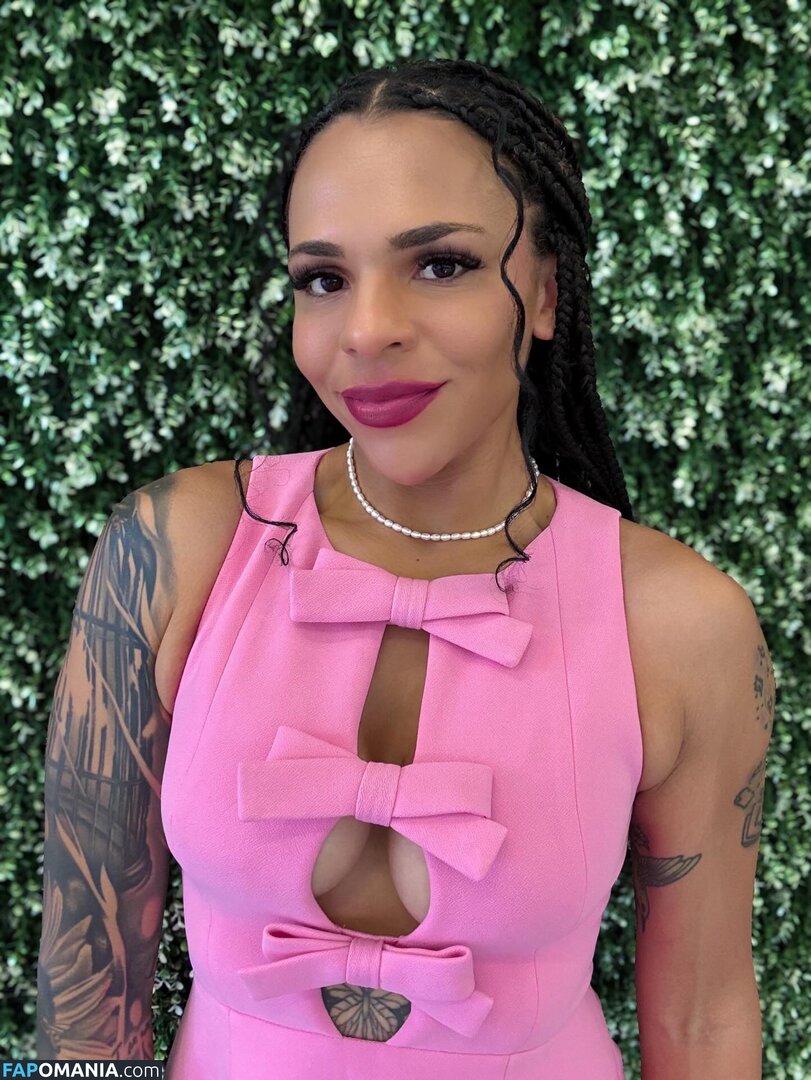 Amber Reacts / amber walker / ambercharity5 Nu OnlyFans  Photo fuitée #11