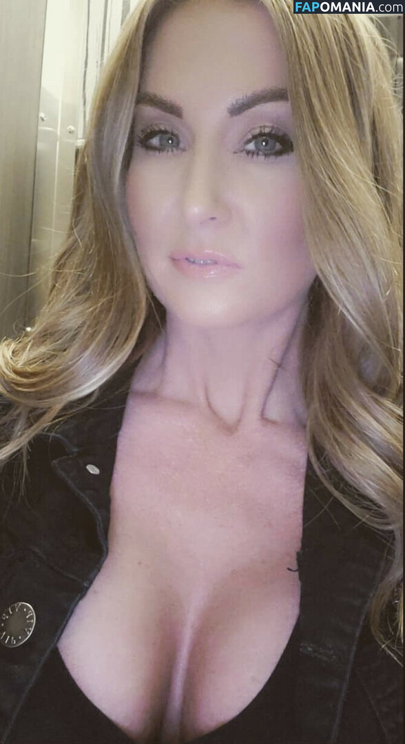 AmberHaines26 / Ambiedawn26 / Cougarfans3333 Nu OnlyFans  Photo fuitée #1