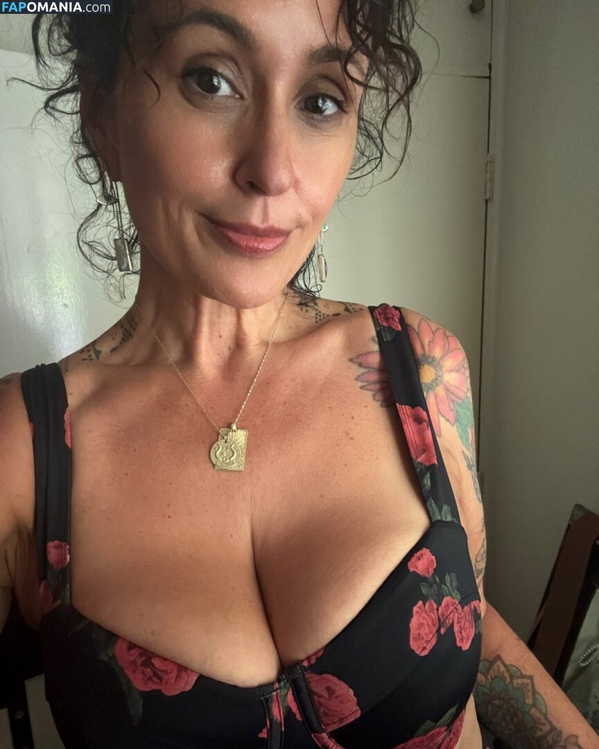 Amelia Linda MacQueen / i.am.macqueen Nu OnlyFans  Photo fuitée #2